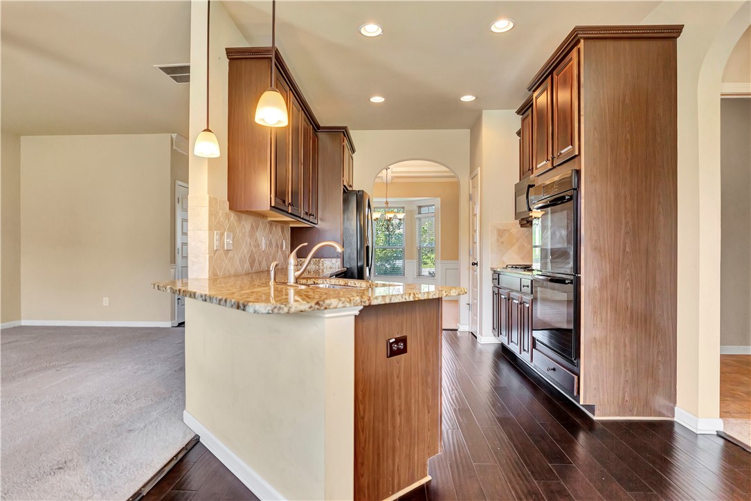 12 Rohan Drive Anderson, SC 29621 - Photo 8 of 36 Kitchen