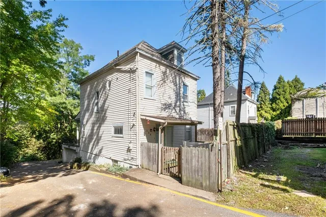 $159,000 | 228 Sylvan Walk, Pittsburgh, PA 15202