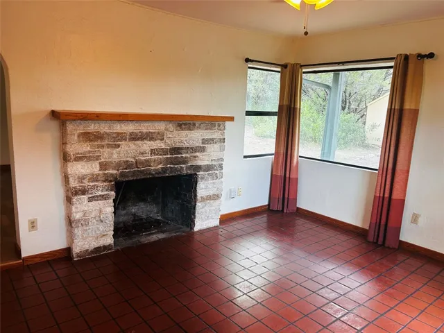 $1,895 | 4827 Eck Lane, Austin, TX 78734