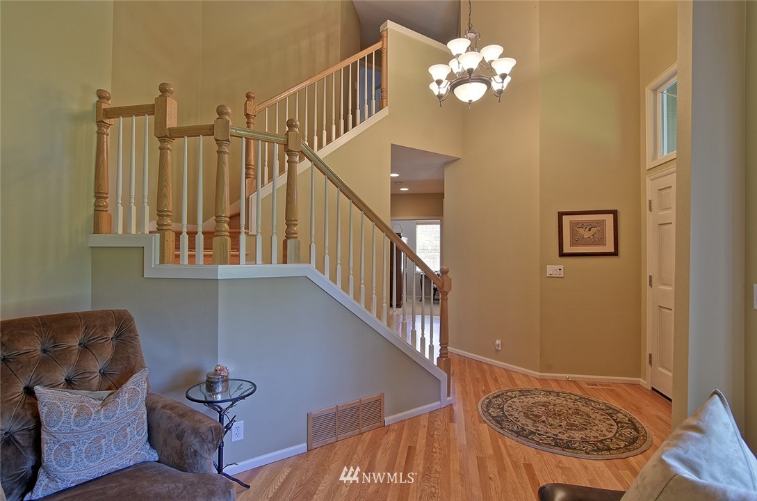 20213 29th Avenue Southeast Bothell, WA 98012 - Photo 2 of 22