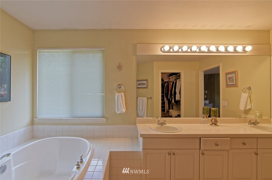 20213 29th Avenue Southeast Bothell, WA 98012 - Photo 14 of 22