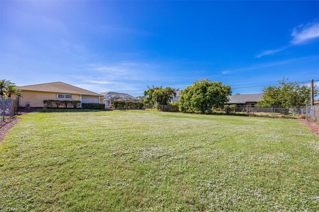 17520 Homewood Road Fort Myers, FL 33967 - Photo 9 of 24 a view of a field with an ocean