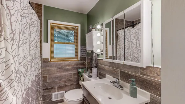 $279,900 | 1508 16 1/2 Avenue Northwest, Rochester, MN 55901