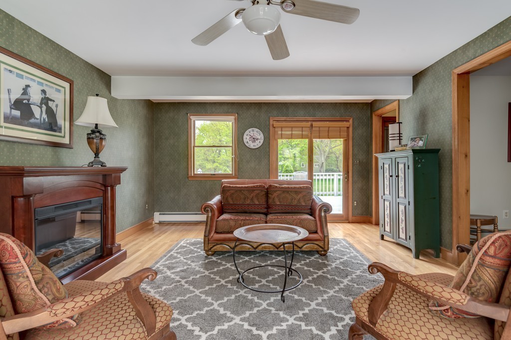 303 Old Oaken Bucket Road Scituate, MA 02066 - Photo 8 of 29 Gallery Image 8