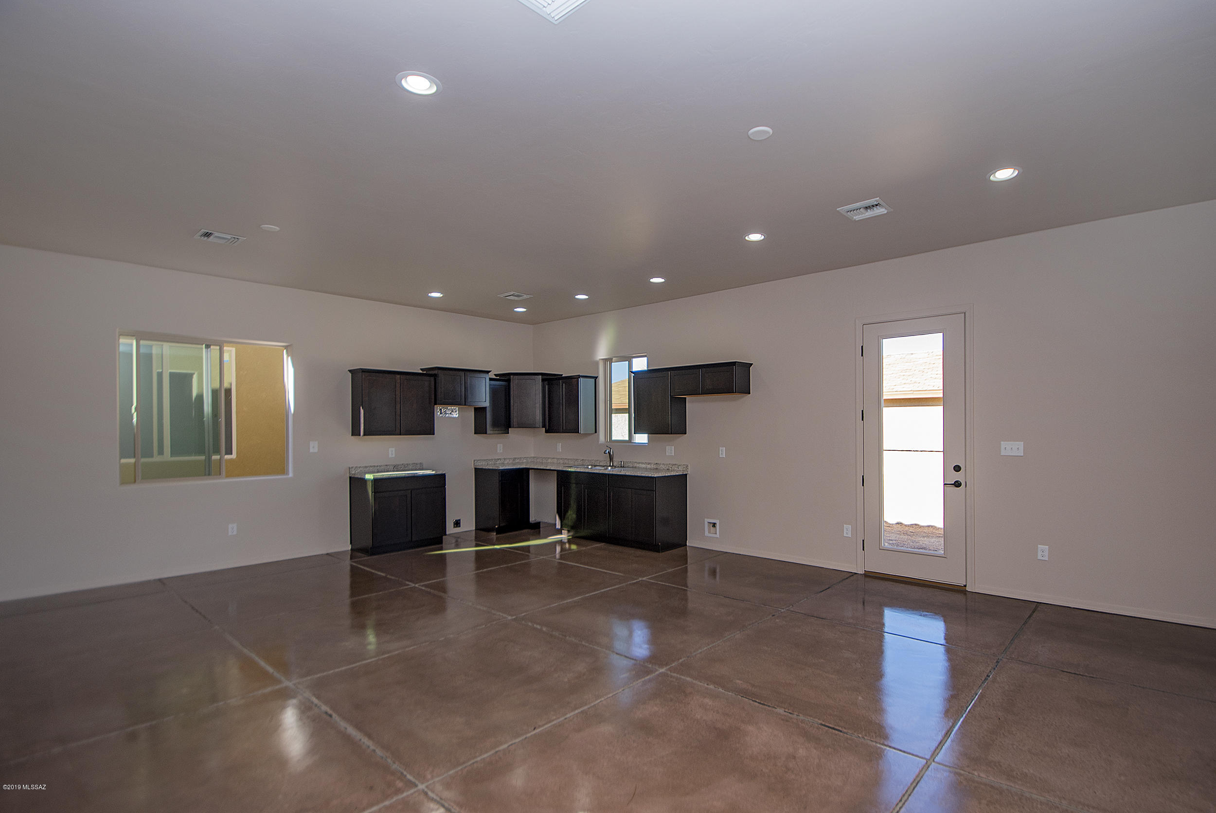 2236 West Drexel Road Tucson, AZ 85746 - Photo 2 of 30 Gallery Image 2