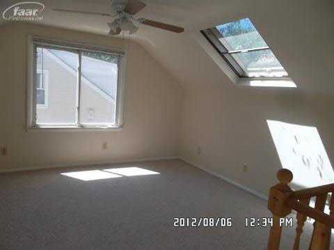 1519 Oakley Road Clawson, MI 48017 - Photo 9 of 10 20204666-8.JPG