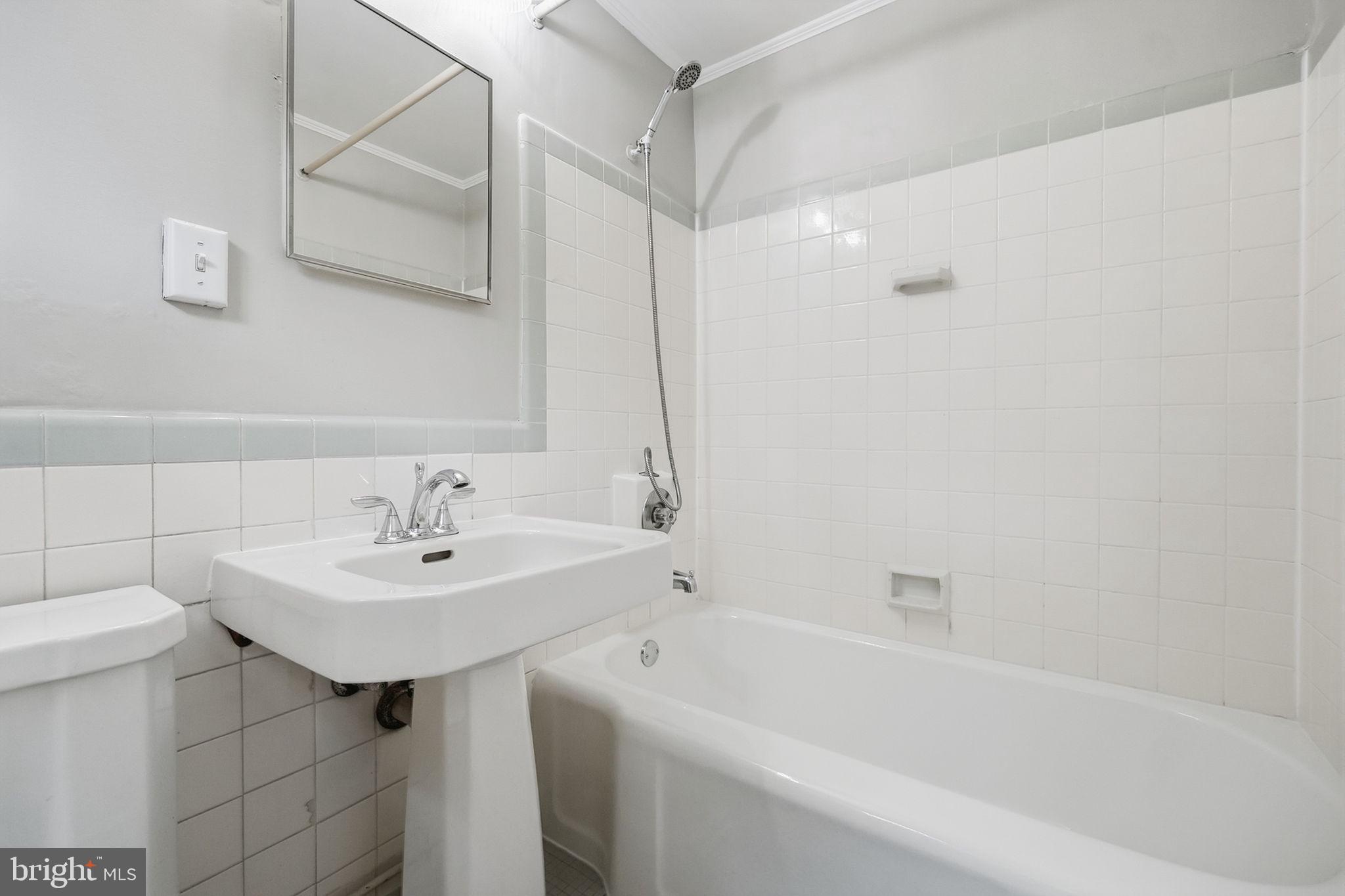 1716 Preston Road Alexandria, VA 22302 - Photo 13 of 27 Bathroom