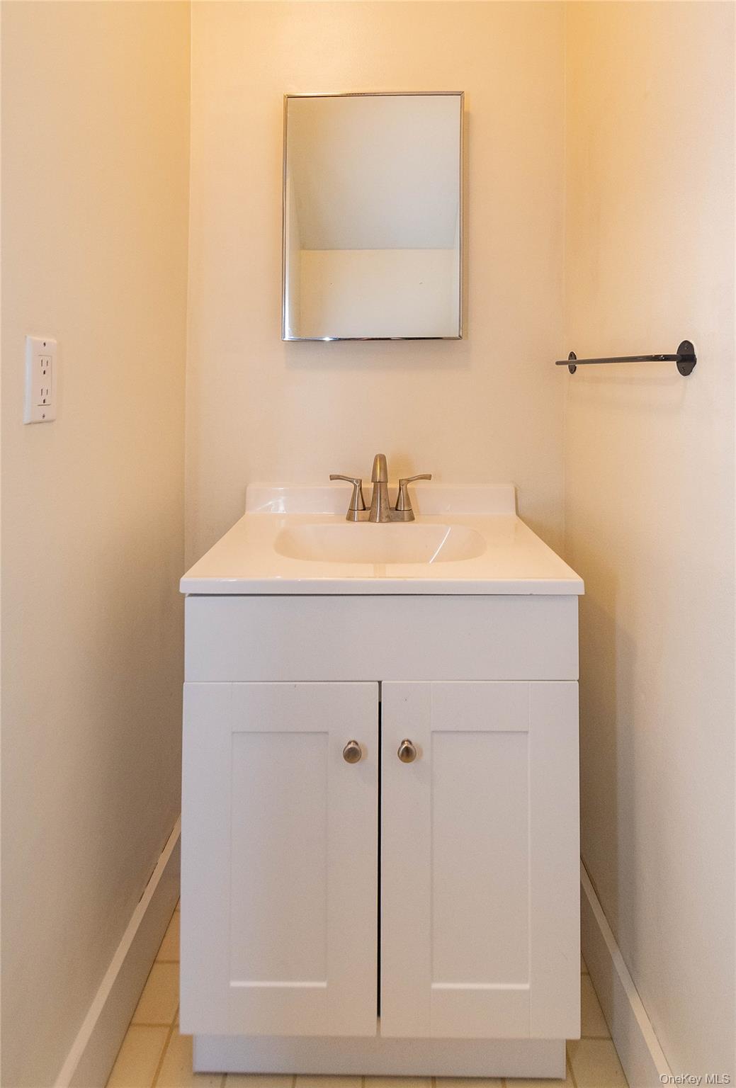 29 The Rise Warwick, NY 10990 - Photo 14 of 34 New sink and vanity