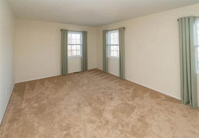 $2,700 | 29 The Rise, Warwick, NY 10990