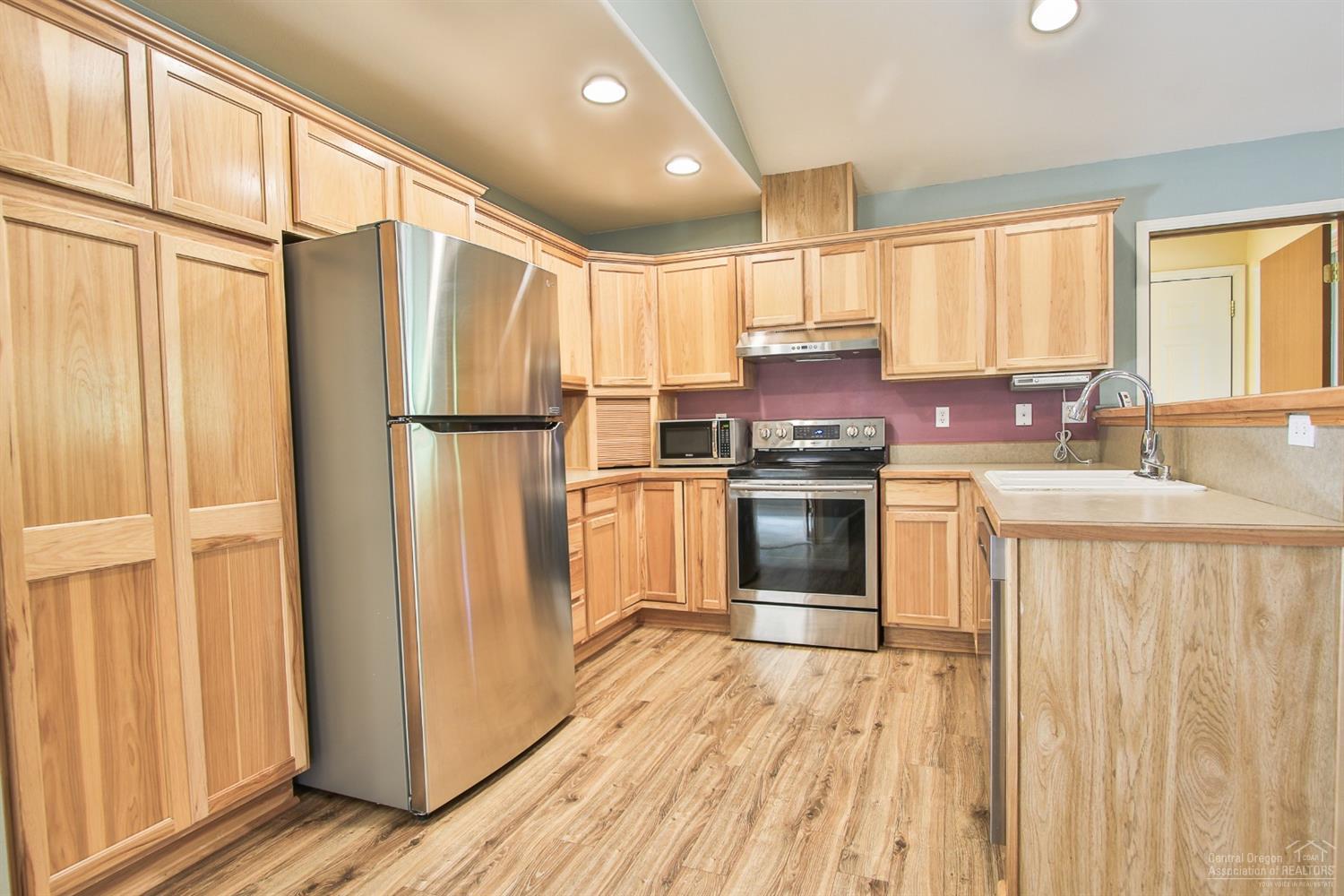 16960 Hermosa Road Bend, OR 97707 - Photo 5 of 22 Additional Photo