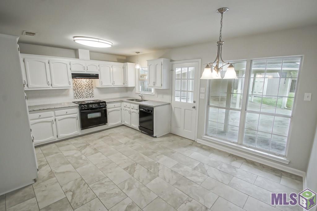 12453 Fairhope Way Baton Rouge, LA 70816 - Photo 7 of 25 Gallery Image 7