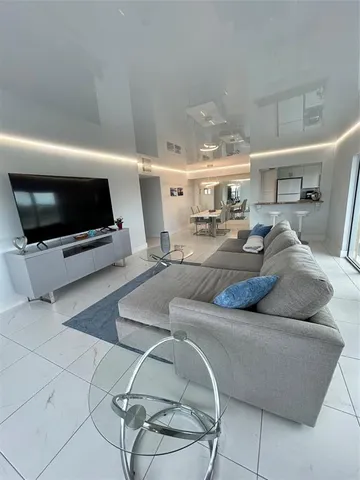 $2,800 | 1200 Hibiscus Avenue, Unit 502, Pompano Beach, FL 33062