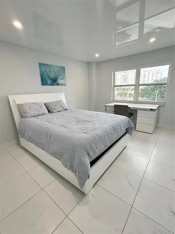 $2,800 | 1200 Hibiscus Avenue, Unit 502, Pompano Beach, FL 33062