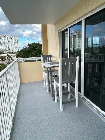 $2,800 | 1200 Hibiscus Avenue, Unit 502, Pompano Beach, FL 33062