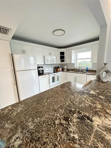 $2,800 | 1200 Hibiscus Avenue, Unit 502, Pompano Beach, FL 33062