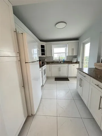 $2,800 | 1200 Hibiscus Avenue, Unit 502, Pompano Beach, FL 33062