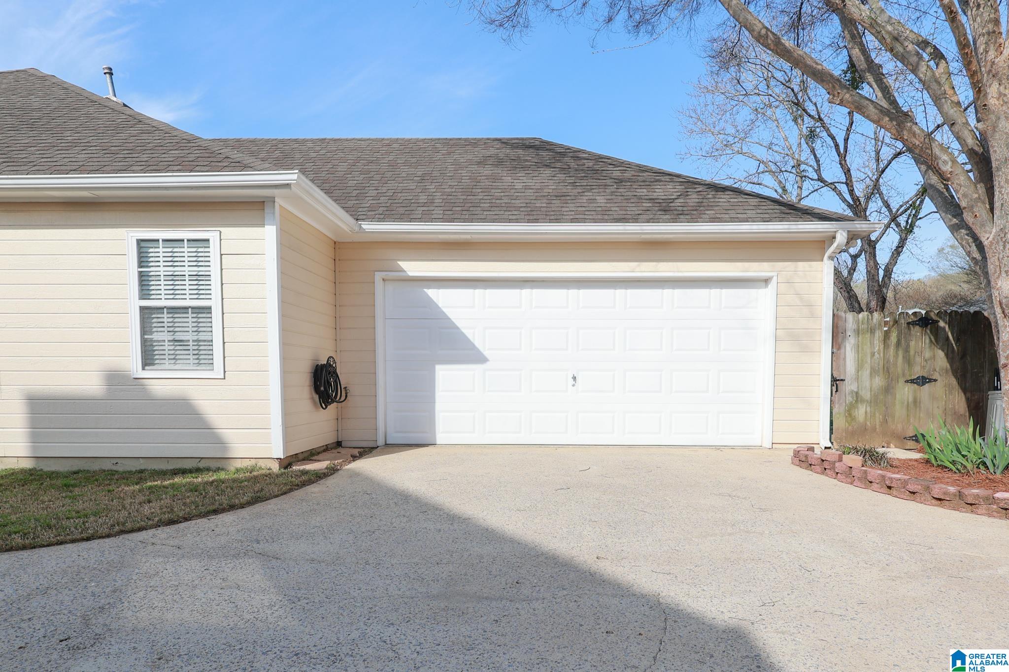 128 Stonehaven Circle Pelham, AL 35124 - Photo 5 of 33