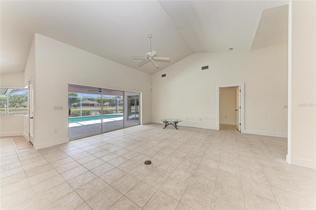 11218 Rivers Bluff Circle Lakewood Ranch, FL 34202 - Photo 14 of 60 Gallery Image 14