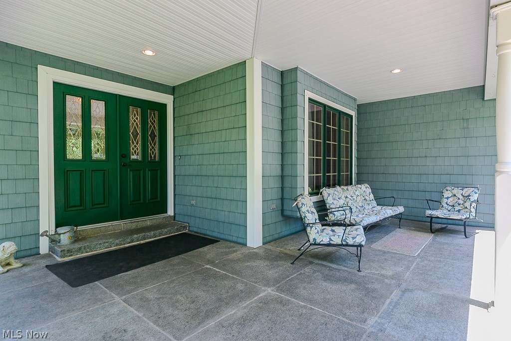 6962 Williams Road Painesville, OH 44077 - Photo 17 of 48 Front Porch
