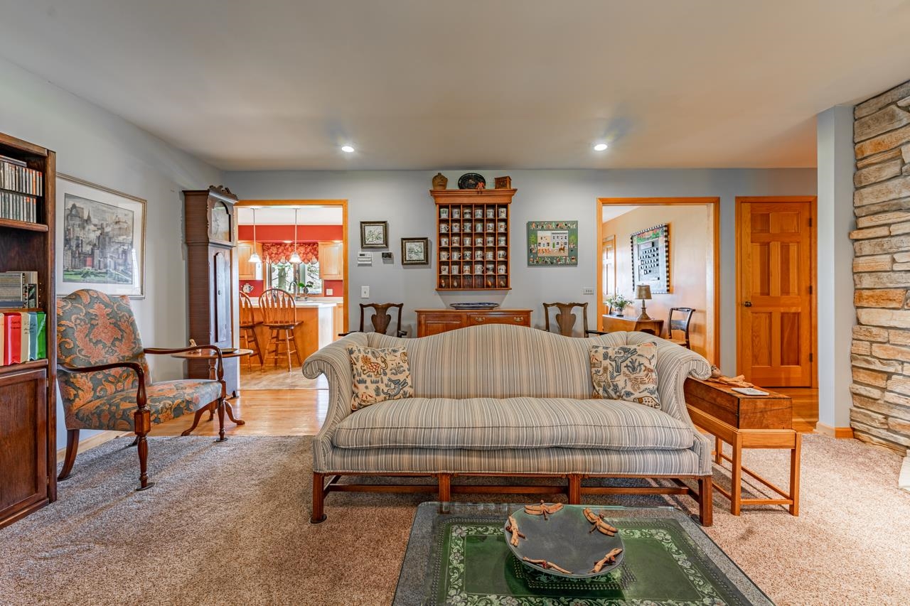 3013 Pagles Road Harvard, IL 60033 - Photo 11 of 35 a living room with furniture and a window