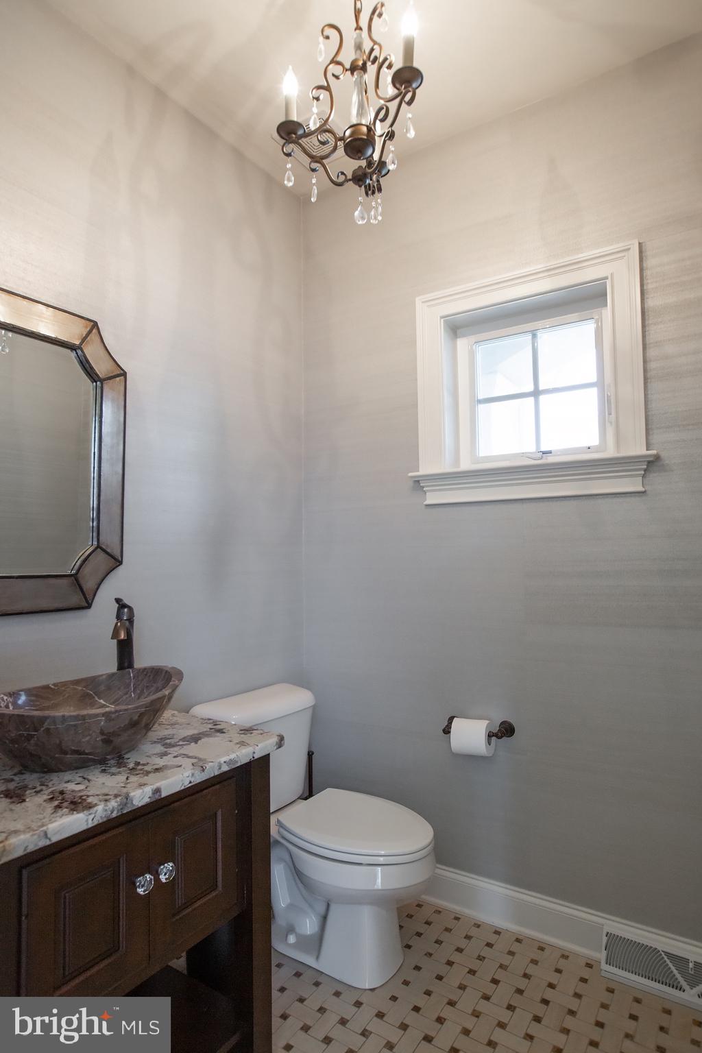 506 East Delp Road Lancaster, PA 17601 - Photo 47 of 119 First Floor Half Bathroom