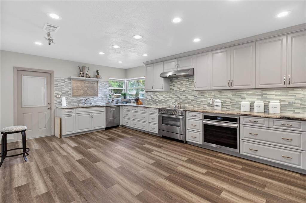 5539 Delaware Avenue New Port Richey, FL 34652 - Photo 45 of 95