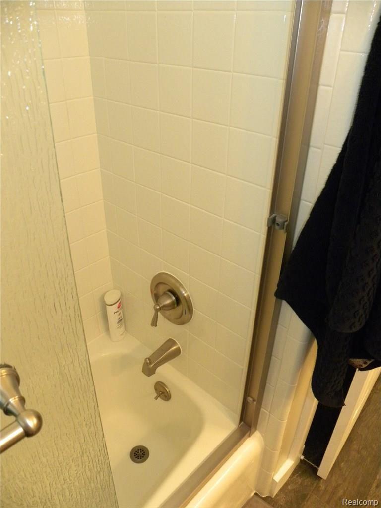 23268 Rochelle Street Macomb, MI 48042 - Photo 35 of 67 003.JPG