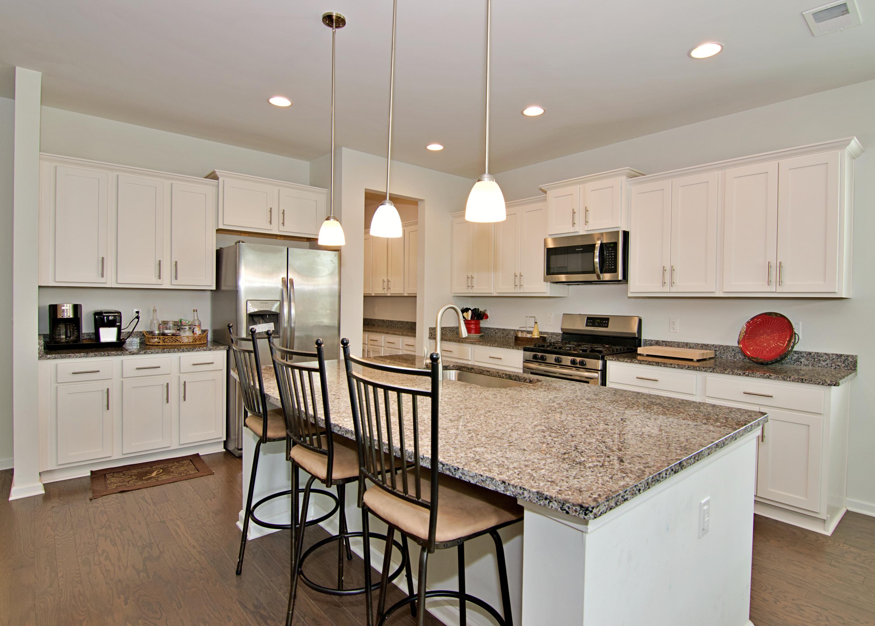 701 Kilarney Road Summerville, SC 29483 - Photo 5 of 29 Gourmet Kitchen