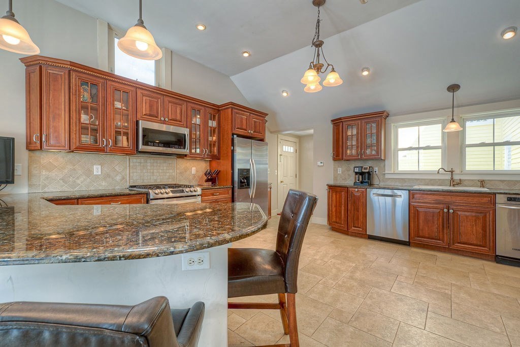 128 Main Street Upton, MA 01568 - Photo 5 of 42 Gallery Image 5