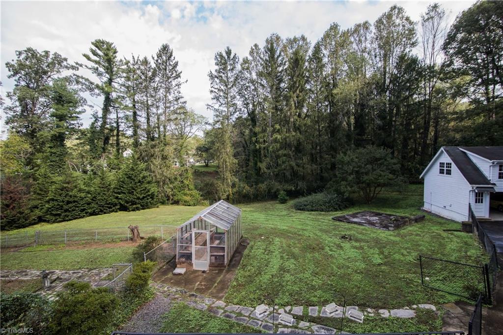 125 Jackson Road Mount Airy, NC 27030 - Photo 23 of 28 Apartment above Carport
