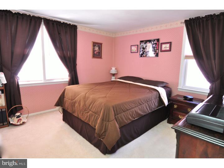 260 Lynn Road Ridley Park, PA 19078 - Photo 15 of 25 Bedroom - Main
