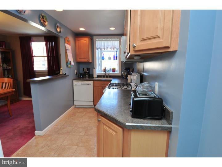 260 Lynn Road Ridley Park, PA 19078 - Photo 7 of 25 Kitchen