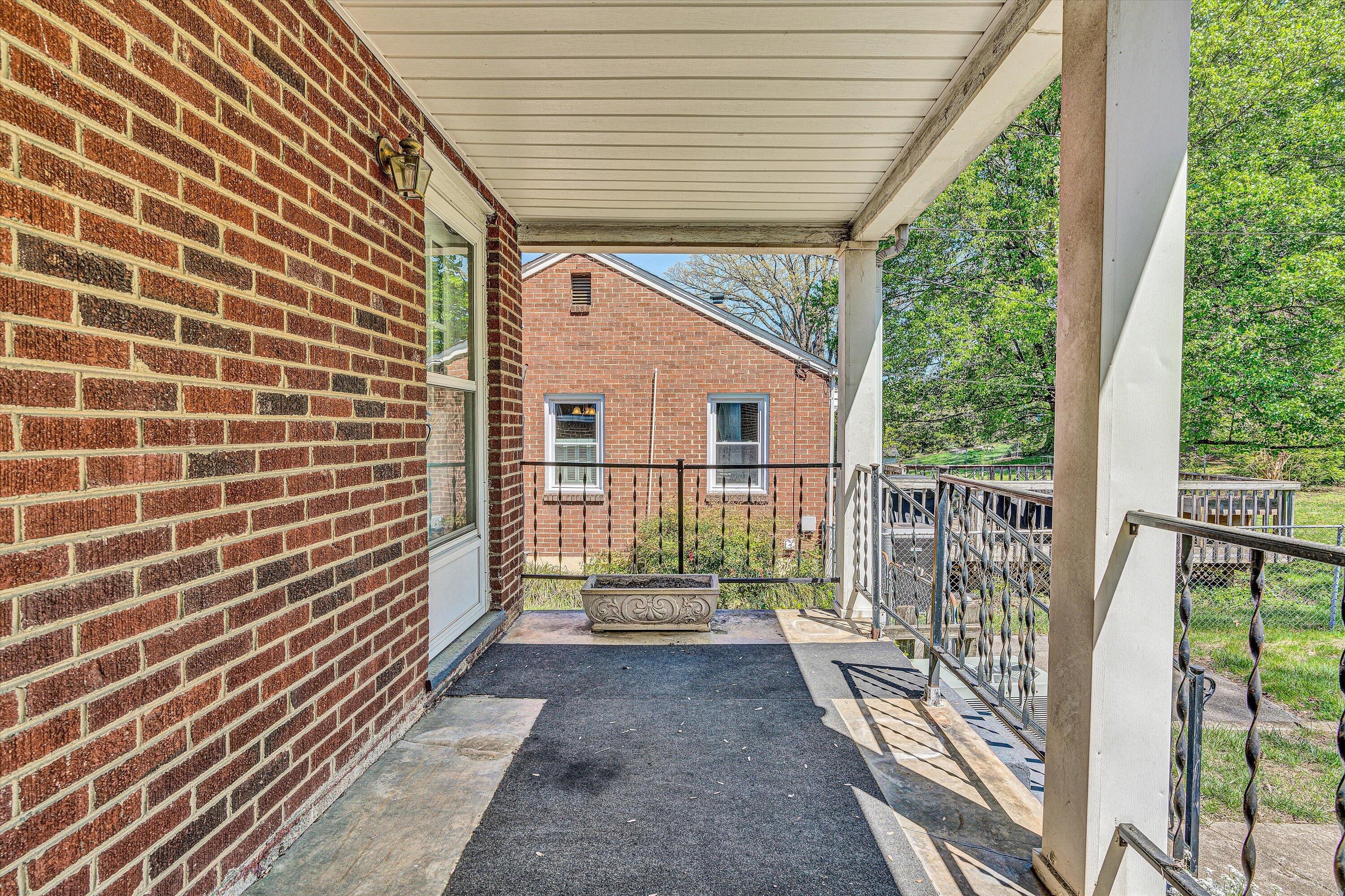 1822 Arden Road Southwest Roanoke, VA 24015 - Photo 27 of 32 27-SGM-09171