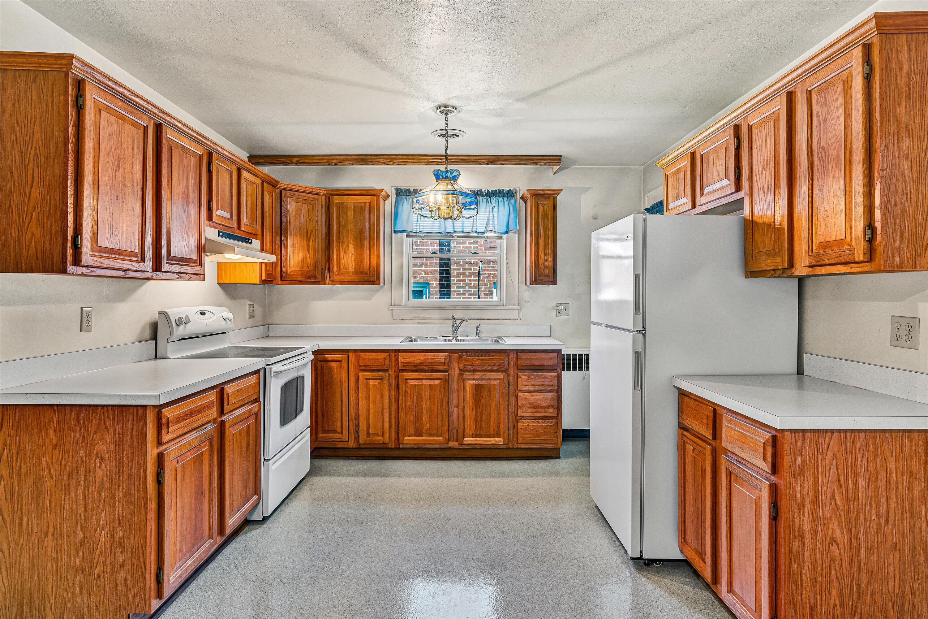 1822 Arden Road Southwest Roanoke, VA 24015 - Photo 8 of 32 08-SGM-09195