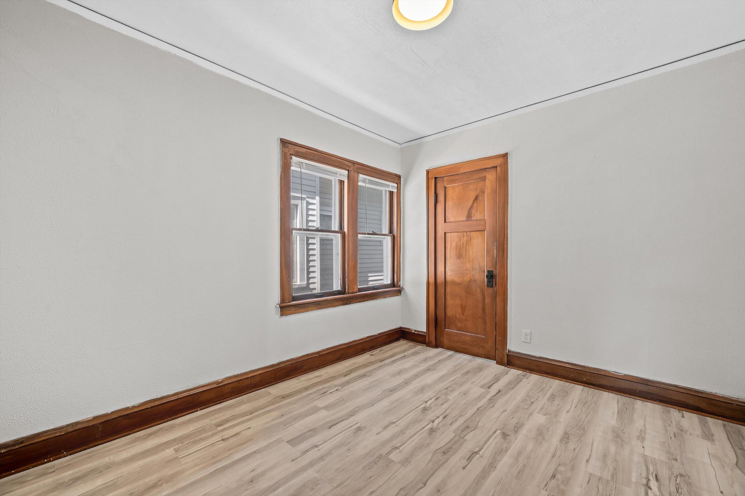 5543 North 34th Street Milwaukee, WI 53209 - Photo 16 of 37 Bedroom 1