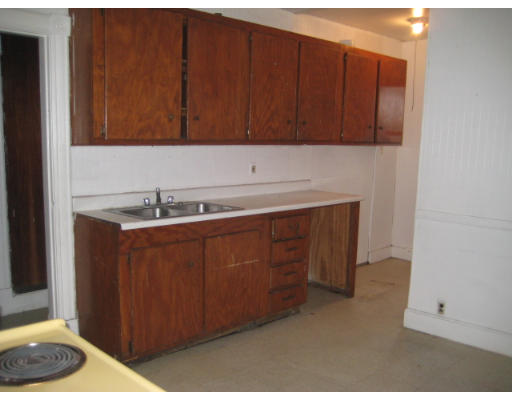 17-19 Sullivan Street Springfield, MA 01104 - Photo 3 of 6