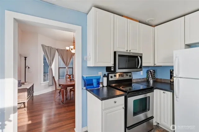 $575,000 | 3222 Kromer Avenue, Everett, WA 98201