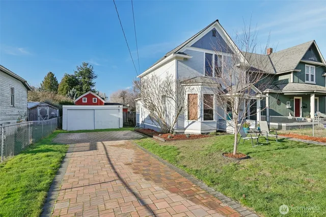 $575,000 | 3222 Kromer Avenue, Everett, WA 98201