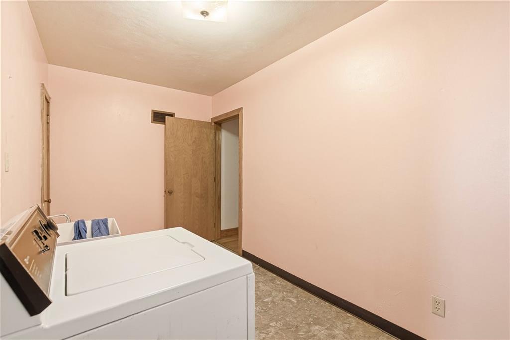 372 Lincoln Street Somerset, PA 15501 - Photo 34 of 50