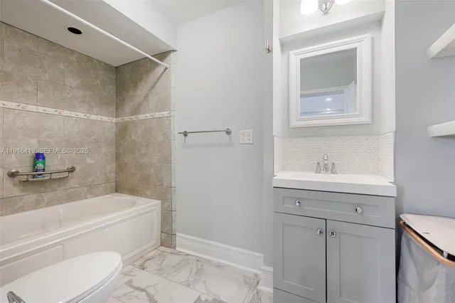 $2,300 | 112 Milton Street, Unit 112, Lantana, FL 33462