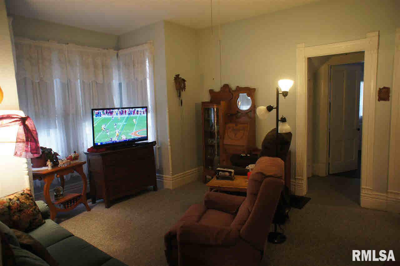 102 Stephens Street Preston, IA 52069 - Photo 4 of 22 Gallery Image 4