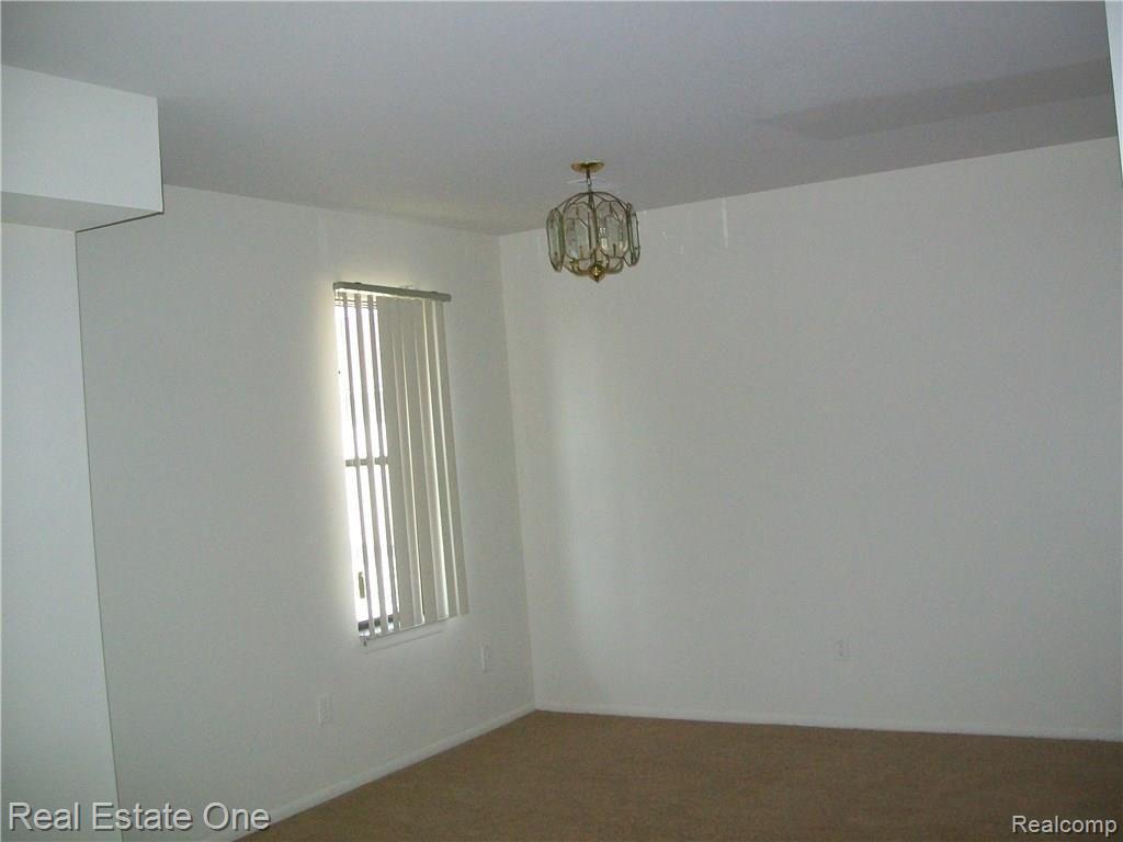 32005 West 12 Mile Road, Unit 73 Farmington Hills, MI 48334 - Photo 3 of 14