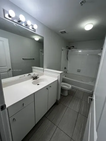 $2,500 | 5900 West Sample Road, Unit 303, Coral Springs, FL 33067