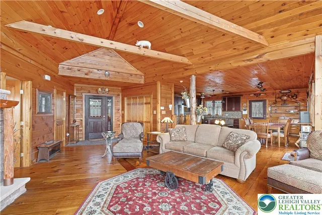 a view of a entryway door of the building