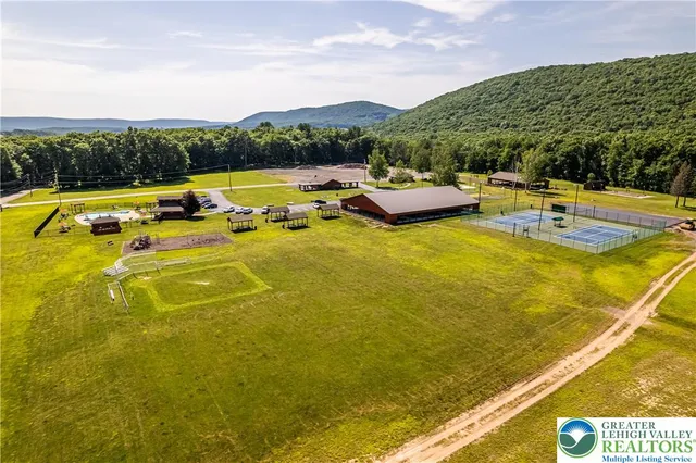 $529,000 | 720 Turnberry Lane, Hazleton, PA 18202