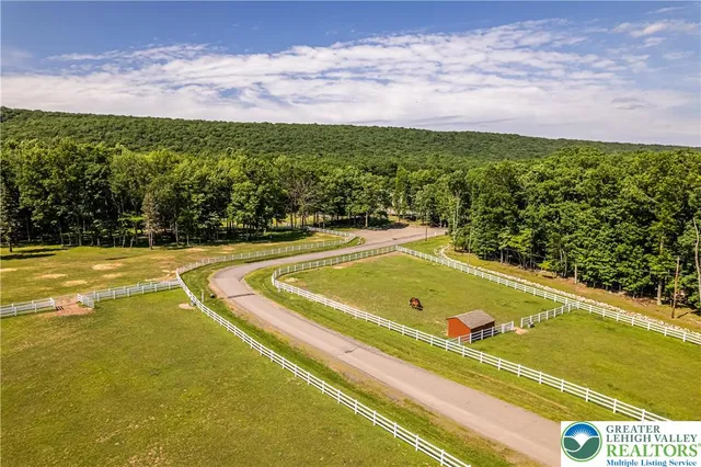 $529,000 | 720 Turnberry Lane, Hazleton, PA 18202