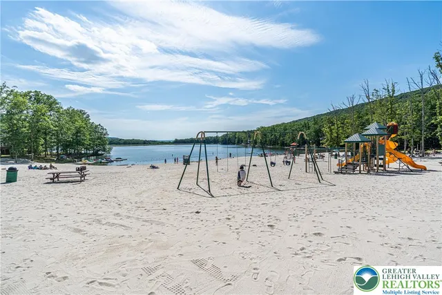 $529,000 | 720 Turnberry Lane, Hazleton, PA 18202