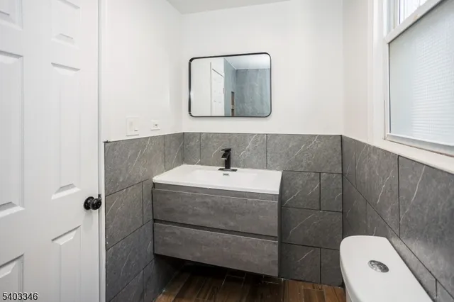 $3,800 | 11 Ellington Street, Unit 2, East Orange, NJ 07017