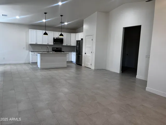 $340,000 | 15230 South Country Club Way, Arizona City, AZ 85123