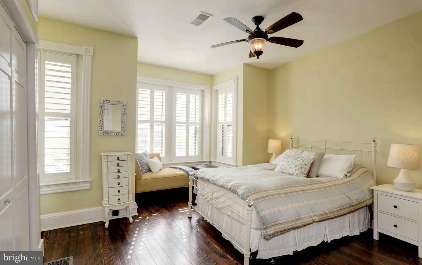 1932 35th Street Northwest Washington, DC 20007 - Photo 11 of 22